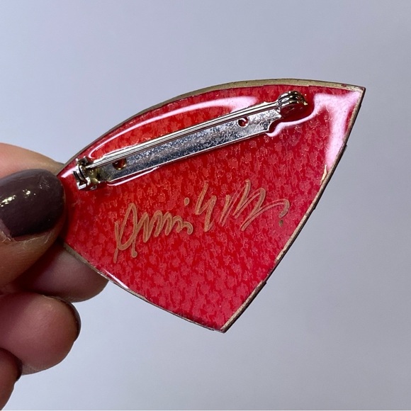 Retro Artist Signed Mixed Pattern Mixed Medium Triangle Brooch Gold Red Green - Picture 4 of 6